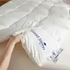 Colcha antibacteriana Clase A para espacio, colcha gruesa cálida de invierno, colcha de primavera y otoño, colcha fresca de verano, estilo same que la del hotel, acolchado suave sin bolitas, colcha con relleno de algodón