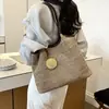 Bolsa versátil de verano para vacaciones casuales transfronteriza 2026, tejida, para ir al trabajo, de moda, versátil, simple, bandolera, para debajo del brazo, tote
