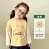 Roupas Infantis Tongbei 2026 Outono Nova Camiseta Infantil Meninos e Meninas Desenho Animado Falso Duas Peças Versátil Gola Redonda Manga Longa Top