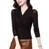 Camiseta Morada de Seda con Cuello en V y Manga Larga para Mujer Primavera y Otoño Nueva Moda Diseño Versátil Estilo Entallado Camiseta Base Top
