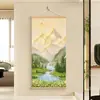 Pintura Decorativa com Sol Refletindo na Entrada da Montanha Dourada, com Textura Cremosa e Motivo de Caqui para o Portal