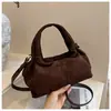Bolsa transversal feminina transfronteiriça mais vendida bolsa feminina casual versátil bolsa de maquiagem moda popular bolsa nuvem bolsa para marmita