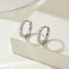 Brincos Argola Lisos com Diamantes Inteiros para Homens, Versátil, Simples, Luxo Leve, Brincos de Alta Qualidade para Mulheres, Joias Estilo Europeu e Americano Retrô Venda por Atacado