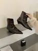 2026 Nuevas Botas Cortas Retro de Punta Fina con Tacón Grueso y Plisados para Otoño Invierno, Modernas, Cómodas, Versátiles para el Trabajo, Mujer