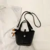 Nova Bolsa Retrô de Luxo para Mulheres 2026, Bolsa de Mão Versátil Estilo Saco, Bolsa de Ombro Transversal de Moda Coreana de Nicho
