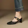 Pantuflas de Piel de Oveja para Mujer para Primavera y Verano, Estilo Nuevo para Usar al Aire Libre, Sandalias Cerradas Tejidas Huecas Plateadas, Sandalias de Tacón Alto Grueso Estilo Francés