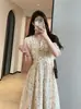 Vestido Floral Tridimensional Estilo Campo Francés, Longitud Media, Ceñido a la Cintura, Adelgazante Vestido de Cuello en V para Mujer, Nuevo Modelo 2026 H072501