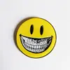 K-Pop/J-Pop Ins Estrela da Moda Mercadoria G-Dragon Margaridinha Broche de Acrílico Ornamento Fofo Insígnia Cartão