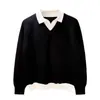 Nuevo top de moda otoño e invierno para hombre con cuello de solapa, suéter casual retro de bloques de color, tejido de punto de imitación de dos piezas de moda para hombre