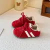 Tênis esportivos de sola macia para crianças de 3 a 6 anos, novo modelo de outono, tênis macios e antiderrapantes Forrest Gump para meninas, tênis casuais vermelhos para meninos