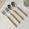 Faca e garfo de cintura pequena estilo ocidental estilo japonês com cabo de faia, garfo simples portátil de aço inoxidável, colher de mesa por atacado