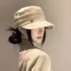 Sombrero ecuestre de gamuza japonés para mujer, otoño e invierno, para exhibición, cara pequeña, plisado, sombrero de caballero, moda retro, copa plana, sombrero de pico de pato