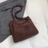Bolsa de Hombro Retro de Nicho Otoño e Invierno para Mujer 2025 Nueva Bolsa de Mano de Terciopelo de Ciervo Coreana Bolsa de Hombro de Gran Capacidad