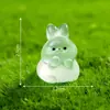 Conejo creativo que brilla en la oscuridad, decoración DIY de paisaje en miniatura, pequeñas manualidades de resina para escritorios e interiores de automóviles