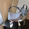 Bolsa de Ombro Feminina Estilo Coreano com Bolinhas Nova Primavera 2026, Fofa, Nicho, High-End, Elegante e Versátil