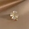 Broche com Acabamento de Luxo, Estilo Nicho e Simples, Alfinete de Roupa, Acessório de Pérola para Terno, Broche