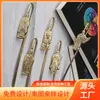 Marcador de Página de Metal Estilo Antigo com Personagem Lembrança Fabricante Confúcio Turismo Cultural e Criativo Artesanato em Relevo Presente de Formatura Marcador de Página