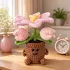 Adorno de Planta en Maceta Rosa Tejido a Mano Lindo con Manos y Pies Flor de Hilo Maceta Muñeca Decoración Creativa de Escritorio