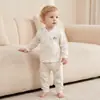 Conjunto de pijama de algodão puro para bebê, roupas quentes de outono para crianças, conjunto de duas peças para bebê, pijamas de primavera e outono que protegem a barriga