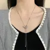 Colar Puxa-Puxa de Flor para Mulheres, Colar Doce e Descolado, Design Metálico de Nicho, Corrente para Clavícula, Elegante de Alta Qualidade, Corrente Longa para Suéter