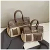 Bolso Grande de Bloques de Color de Moda Personalizado de Fábrica Versátil para Viajar Bolso Cruzado Sensación de Alta Gama Bolso de Mano para Mujer Bolso Platino