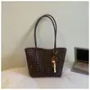 Bolsa de Mano Vintage Calada para Mujer 2026 Nueva Tendencia Bolso de Hombro Coreano de Nicho Bolso Tote Simple de Gran Capacidad