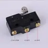 Interruptor de Microcontacto de Contacto de Plata al por Mayor Z-15Gw22-B Interruptor de Viaje Lxw5-11G2 Rearme Automático