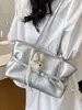 Bolsa Tote Simples, Casual, Estilosa, de Grande Capacidade, Nova para o Verão 2026, Moda para o Dia a Dia, Texturizada, de Ombro Único, para Usar sob o Braço, para Mulheres