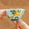 Taza de té de cerámica rociada con oro hecha en fábrica con patrones florales, taza personal de maestro, taza de té kung fu estilo chino pintada a mano