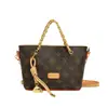 Bolso Pequeño de Alto Valor Estético para Mujer 2026 Nuevo Modelo Bolso Cubo Tricolor de Lujo Ligero Bolso de Hombro Cruzado Versátil y Elegante