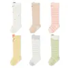 25 Pares de Calcetines para Bebé, Calcetines Largos Sin Costuras, Protección para las Piernas, Estilo Primavera y Otoño, Lindo Diseño de Dibujos Animados, Puño Suelto que No Aprieta las Piernas, para Bebés y Niños Pequeños