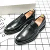 Sapatos de couro formais para negócios plus size transfronteiriços, sapatos masculinos de escritório, estilo britânico, modernos, simples sapatos de couro slip-on, mocassins