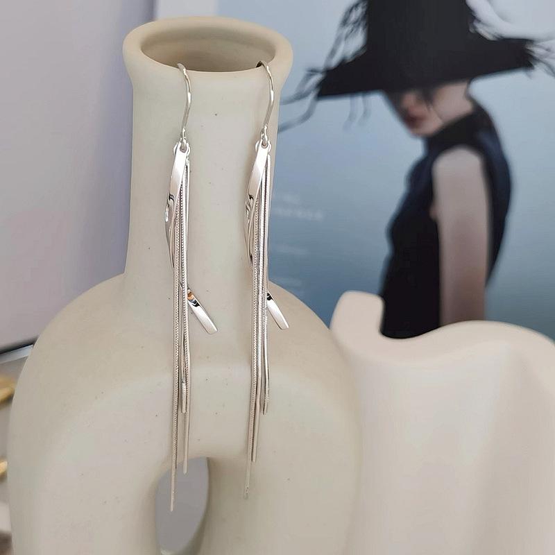 EH602422扭片流苏防丢耳线