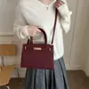 Bolso cruzado casual y minimalista transfronterizo, nueva colección otoño 2026, bolso cuadrado pequeño, moderno y elegante, diseño único, bolso cruzado para mujer