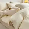 Conjunto de Roupa de Cama Jacquard de Luxo Leve em Gaze de Três Camadas 100% Algodão Quatro Peças, Capa de Edredom de Algodão Puro de Alta Qualidade, Lençol Confortável para Dormir, Roupa de Cama de Alta Qualidade