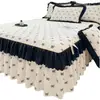 Saia de Cama Acolchoada de Renda Dupla Camada Estilo Francês Peça Única, Adequada para Todas as Estações, Saia Cobertura Espessada Estilo Amarrar Conjunto de Três Peças