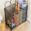 Cesta de Almacenamiento para Esterillas de Yoga con Ruedas Estante Organizador de Equipo Deportivo Espacio para Equipo de Fitness y Ejercicio Estante de Almacenamiento para Raquetas de Bádminton