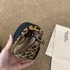 Bailarinas de Leopardo de Nicho con Punta Redonda, Zapatos Mary Jane de Primavera para Mujer, Diseño Bajo con un Toque Vintage, Hebilla 2026