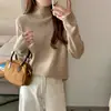Impresionante top de punto azul lechoso, otoño/invierno 2025, capa base acanalada de cuello medio-alto, suéter versátil estilo coreano para mujer
