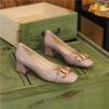 Fábrica de Origem Transfronteiriça Personalizada Sapatos de Salto Alto de Bico Quadrado de Pele de Cabra para Mulheres com Saltos Grossos Estilo Francês Que Pode Ser Pisado nos Calcanhares Couro Envernizado 332-8
