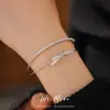 Pulsera Abierta de Doble Capa con Lazo de Circonita, Elegante y Versátil Accesorio de Muñeca con Acabado de Alta Gama, Joyería de Lujo Ligero al por Mayor