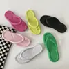 Chinelos de EVA femininos ins moda de verão tendência calçados externos de encaixe praia antiderrapante sandálias e chinelos de banho interno sensação de pisar em excremento