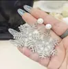 Brincos de Floco de Neve Fofo com Pérolas e Cristais Prateados para o Natal de 2026 Brincos de Temperamento Levemente Luxuosos Franceses Versáteis de Nicho