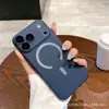 Funda Magnética para Teléfono con Agujeros Finos Adecuada para Iphone17Promax 17Pro Cubierta Protectora Simple Apple 17Ari con Sensación de Piel