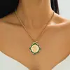 Un Collar con Colgante de Piedras Preciosas Geométricas, Pedrería y Retrato Facial, con Cuentas, para Mujer, Elegante y Versátil