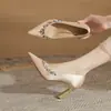 Zapatos Planos de Tacón Grueso y Punta Fina Jingang H8096/H6096 para Mujer 2025 Nuevo Otoño Suela Suave Zapatos de Boda Zapatos de Novia para Mujer