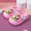 Sandálias de Verão para Meninos do Superman Novo Estilo Tamancos para Meninas e Meninos Chinelos Fechados Antiderrapantes para Casa e Banheiro