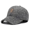 Gorra de béisbol informal de invierno para ganar gorro de otoño e invierno para mediana edad y ancianos protección cálida para los oídos gorra de algodón gorra bordada a cuadros