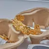 Pulsera de Acero Inoxidable Transfronteriza Jingqiao Lujo Accesible Joyería de Alta Gama Oro de 18 Quilates Acero Inoxidable Patrón Martillado Calado Pulsera Abierta