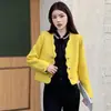 Abrigo Corto Chic de Otoño para Mujer con Solapa de Borde de Pétalos, Cuello de Perlas de Doble Botonadura, Elegante Cárdigan de Manga Larga